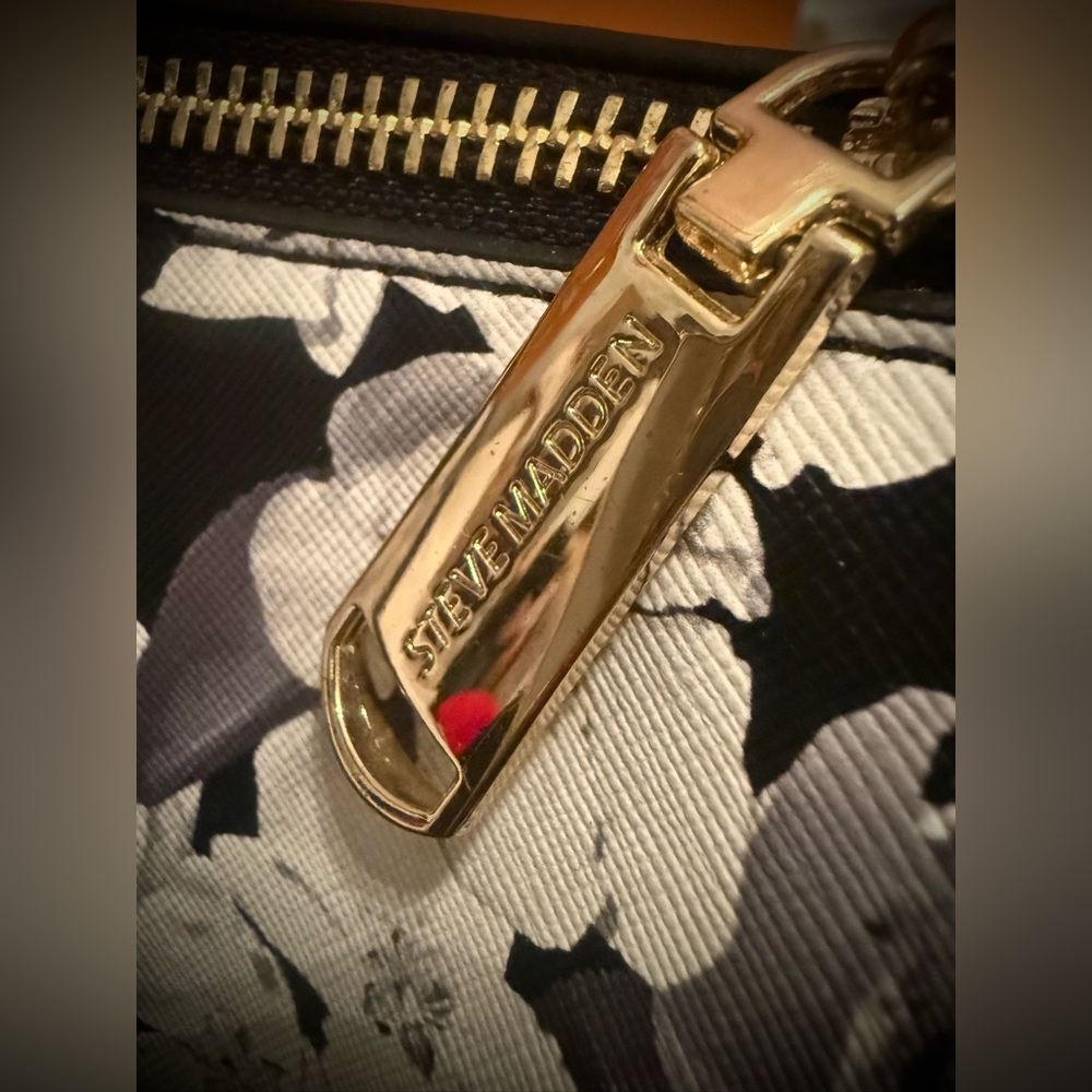 ✨ STEVE MADDEN | Moody Floral Chain Shoulder Bag (NWOT) - Picture 7 of 13
